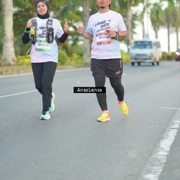 Runner Photo 7745519