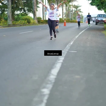Runner Photo 7745527