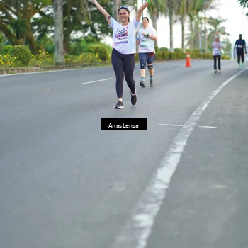 Runner Photo 7745540