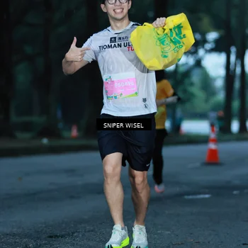 Runner Photo 7745548