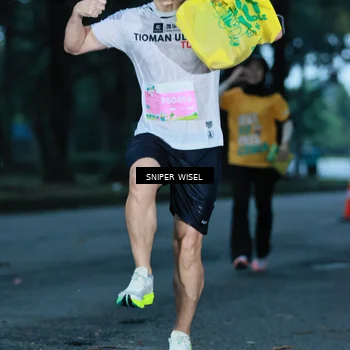 Runner Photo 7745573
