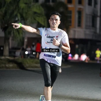 Runner Photo 7745625