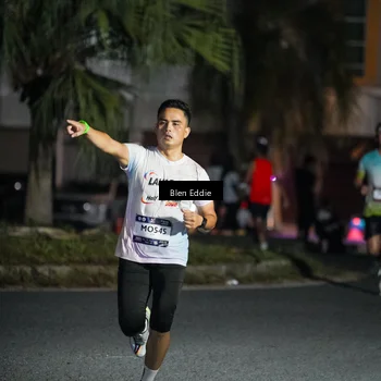 Runner Photo 7745648