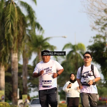 Runner Photo 7745651