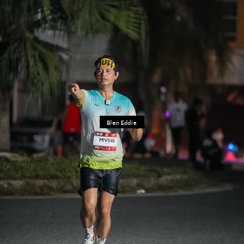 Runner Photo 7745666