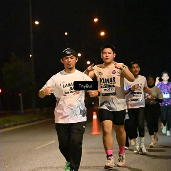 Runner Photo 7745676