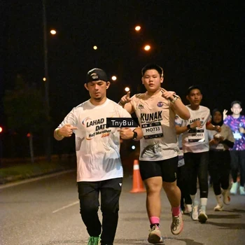 Runner Photo 7745678