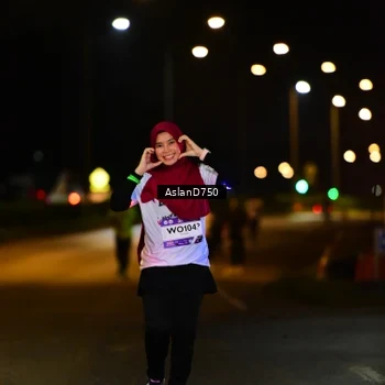 Runner Photo 7745724
