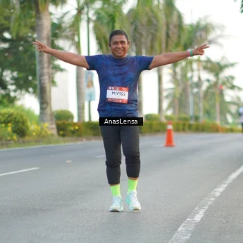 Runner Photo 7745726