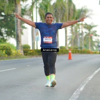 Runner Photo 7745728