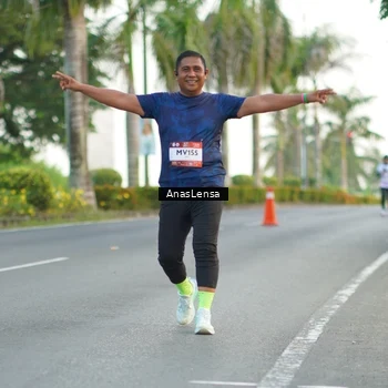 Runner Photo 7745734
