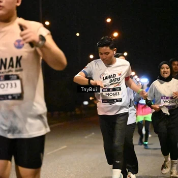 Runner Photo 7745735
