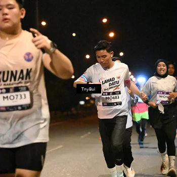 Runner Photo 7745750