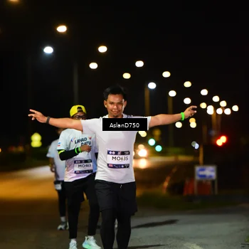 Runner Photo 7745756
