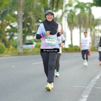 Runner Photo 7745813
