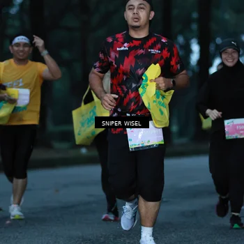 Runner Photo 7745823