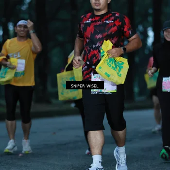 Runner Photo 7745831