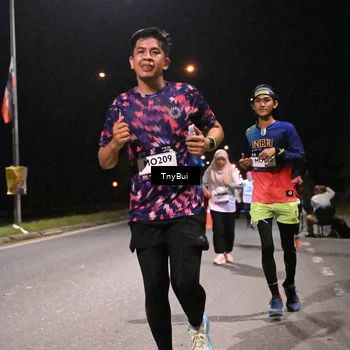 Runner Photo 7745874