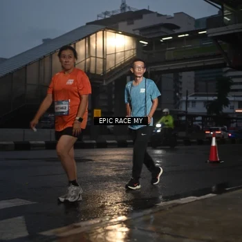 Runner Photo 7745893