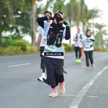 Runner Photo 7745907