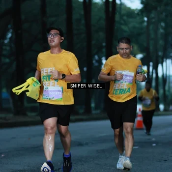 Runner Photo 7745914