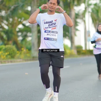 Runner Photo 7745953