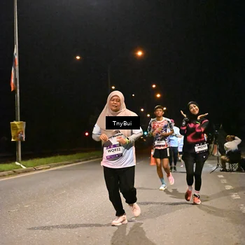 Runner Photo 7745963