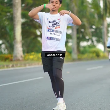 Runner Photo 7745979