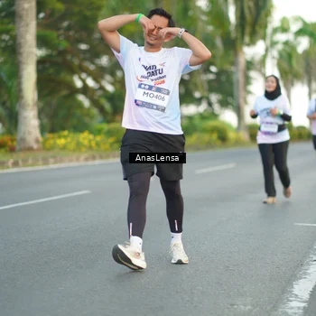 Runner Photo 7745985