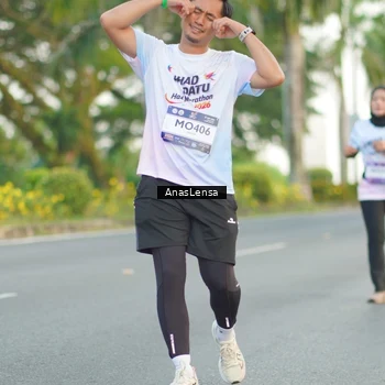Runner Photo 7745988