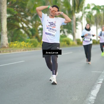 Runner Photo 7745994