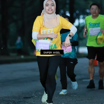 Runner Photo 7745996