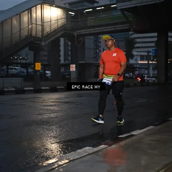 Runner Photo 7746003