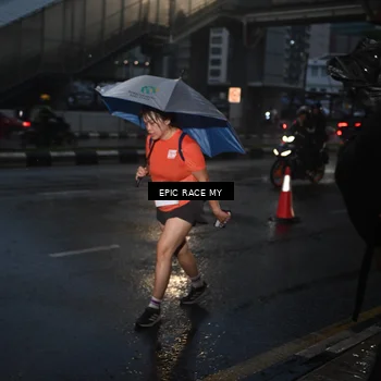 Runner Photo 7746005