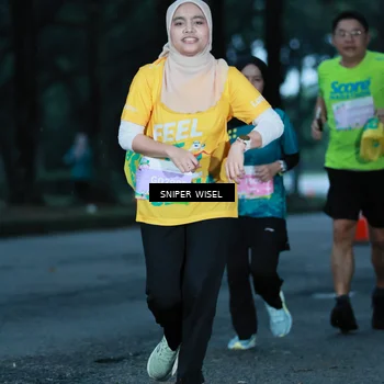 Runner Photo 7746012