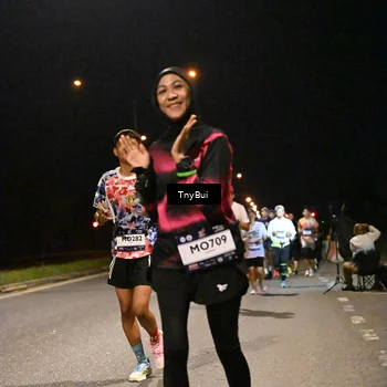 Runner Photo 7746014