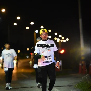 Runner Photo 7746033