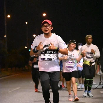 Runner Photo 7746034