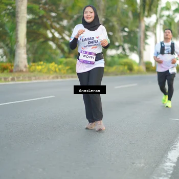 Runner Photo 7746035