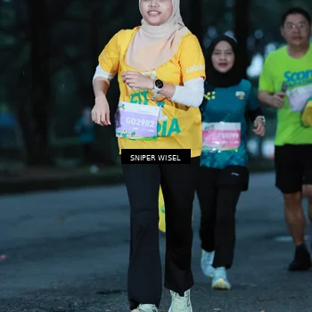 Runner Photo 7746039