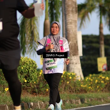 Runner Photo 7746054