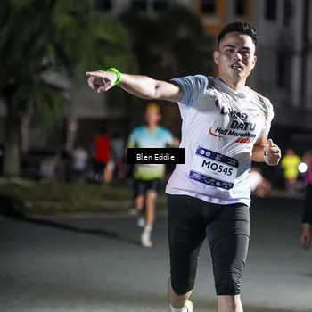 Runner Photo 7746055