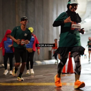 Runner Photo 7746056