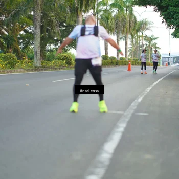 Runner Photo 7746057