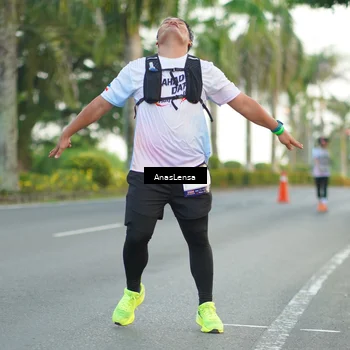 Runner Photo 7746059