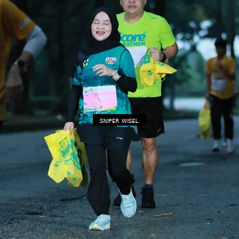 Runner Photo 7746071