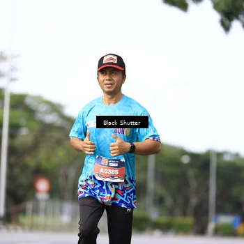 Runner Photo 7746073
