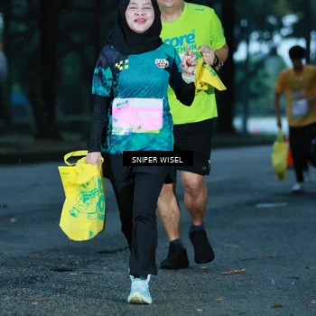 Runner Photo 7746082