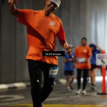Runner Photo 7746084