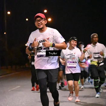 Runner Photo 7746085